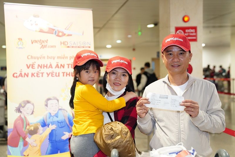 Những chuyến bay yêu thương Vietjet đưa người lao động về quê đón Tết